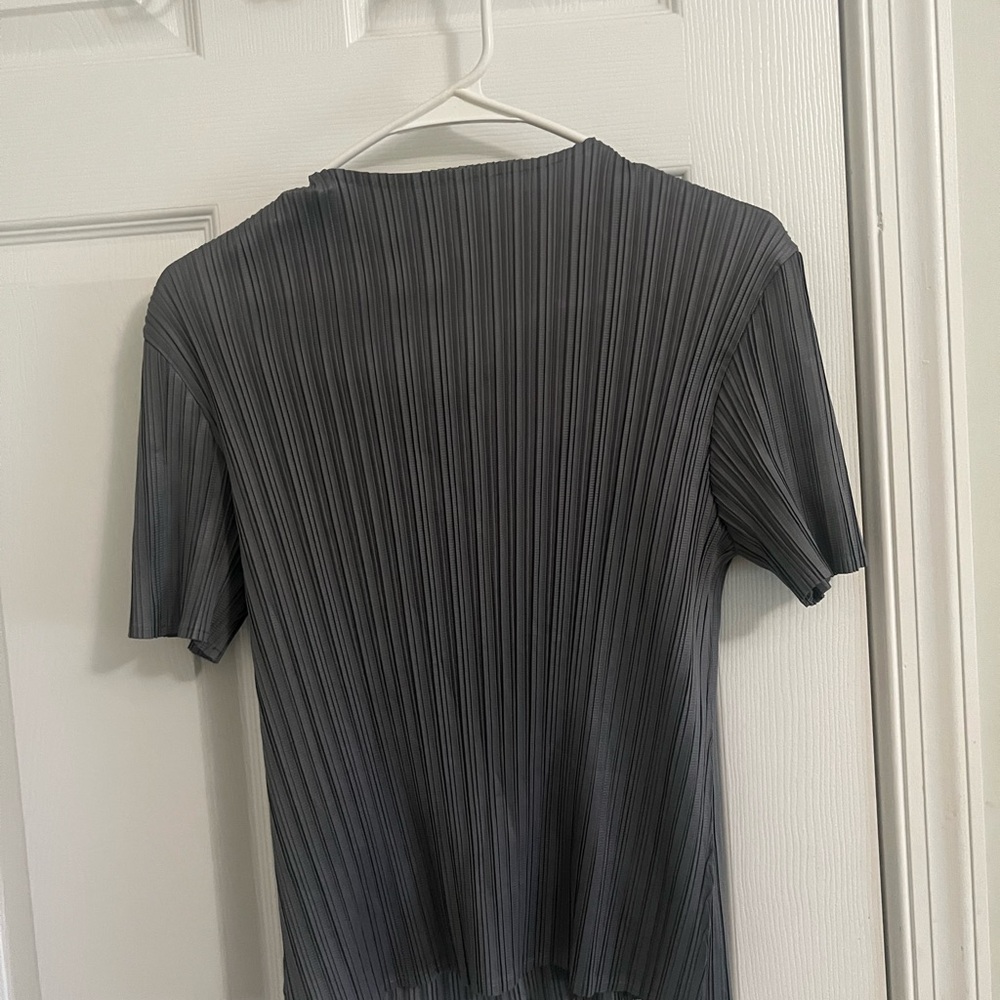 Elegant Gray Pleated Women's Top